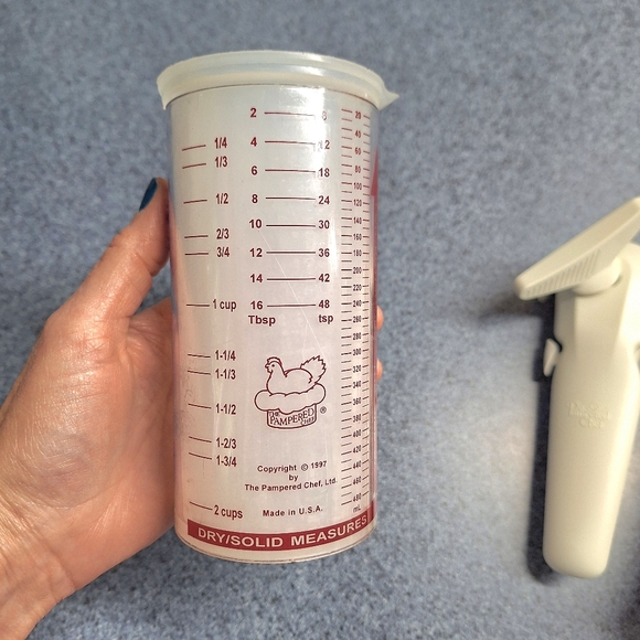 Pampered Chef Baking Bundle/Cooking, Mold, Can Opener, Adjustable Measuring Cups - Picture 13 of 15